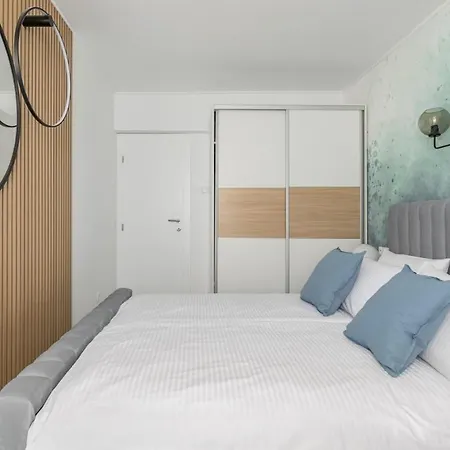 In Arbanija With Sea View, Terrace, Air Conditioning, Wifi 5139-2 Daire