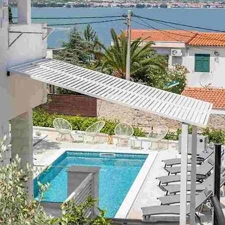 Daire In Arbanija With Sea View, Terrace, Air Conditioning, Wifi 5139-2 Trogir