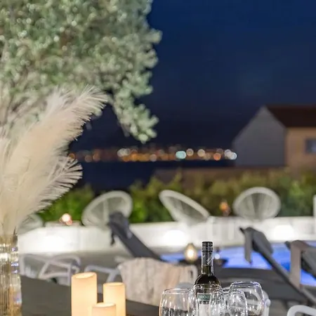 In Arbanija With Sea View, Terrace, Air Conditioning, Wifi 5139-2 * Trogir